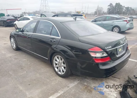 2008 Mercedes-Benz S 550 z USA, uszkodzony, nr VIN WDDNG71X18A160518